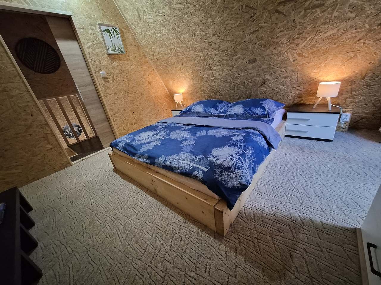 A-Frame, Tři samostatné ložnice